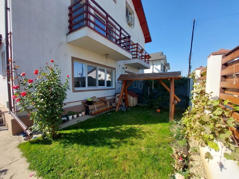 Bragadiru, casa 4 camere cu 4 bai si incalzire in pardoseala.